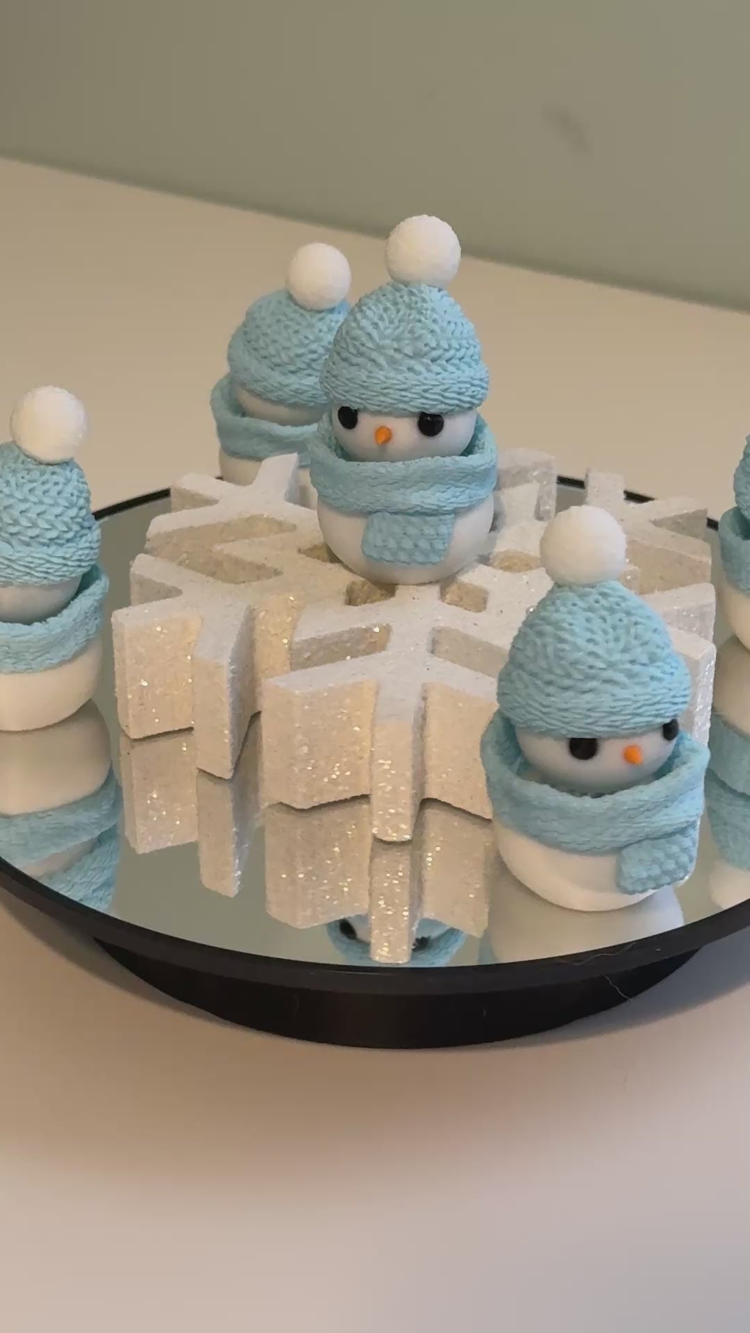 Knitted Snowman Clicker